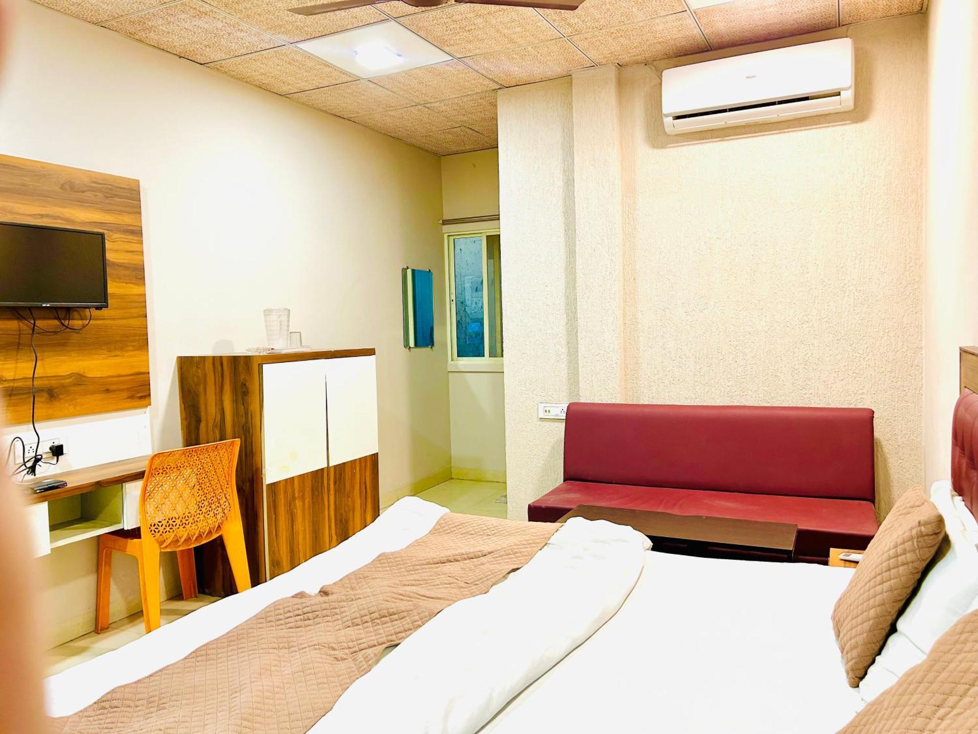 Jagtara Residency Hotel Indore Exterior photo